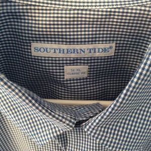 XL Southern Tide Button down Shirt.